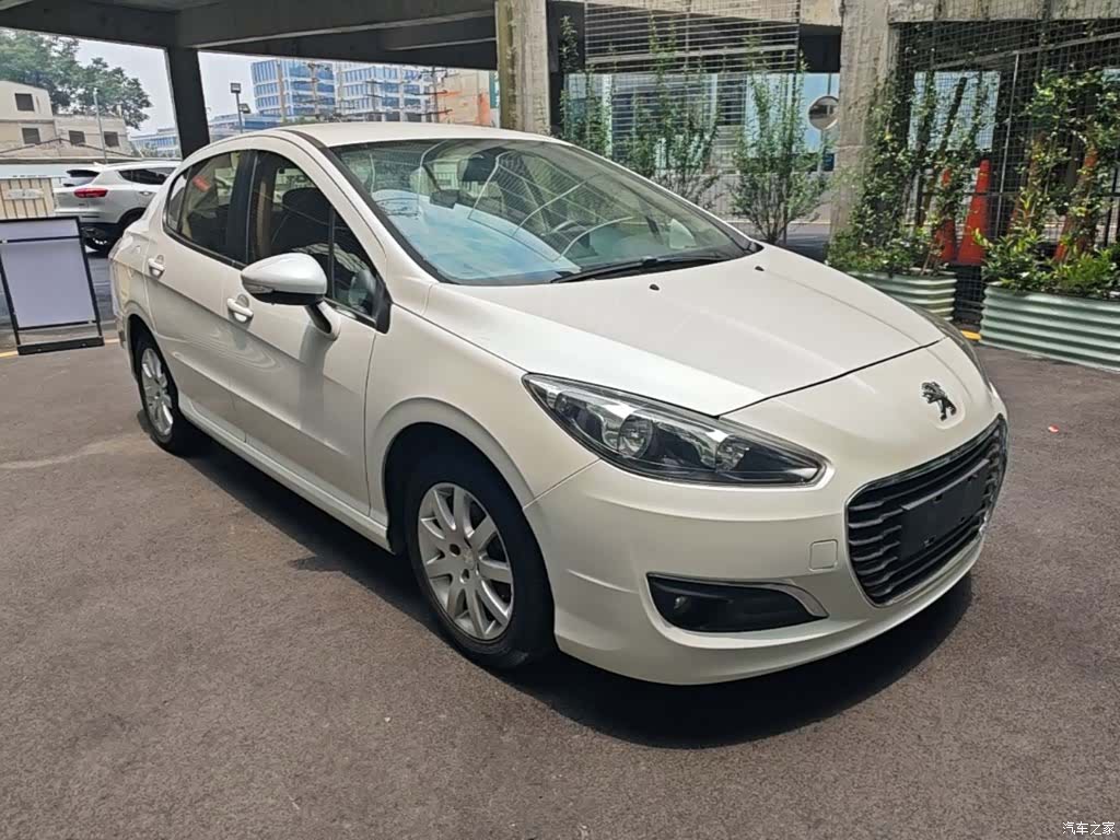Peugeot 308, 2015 4