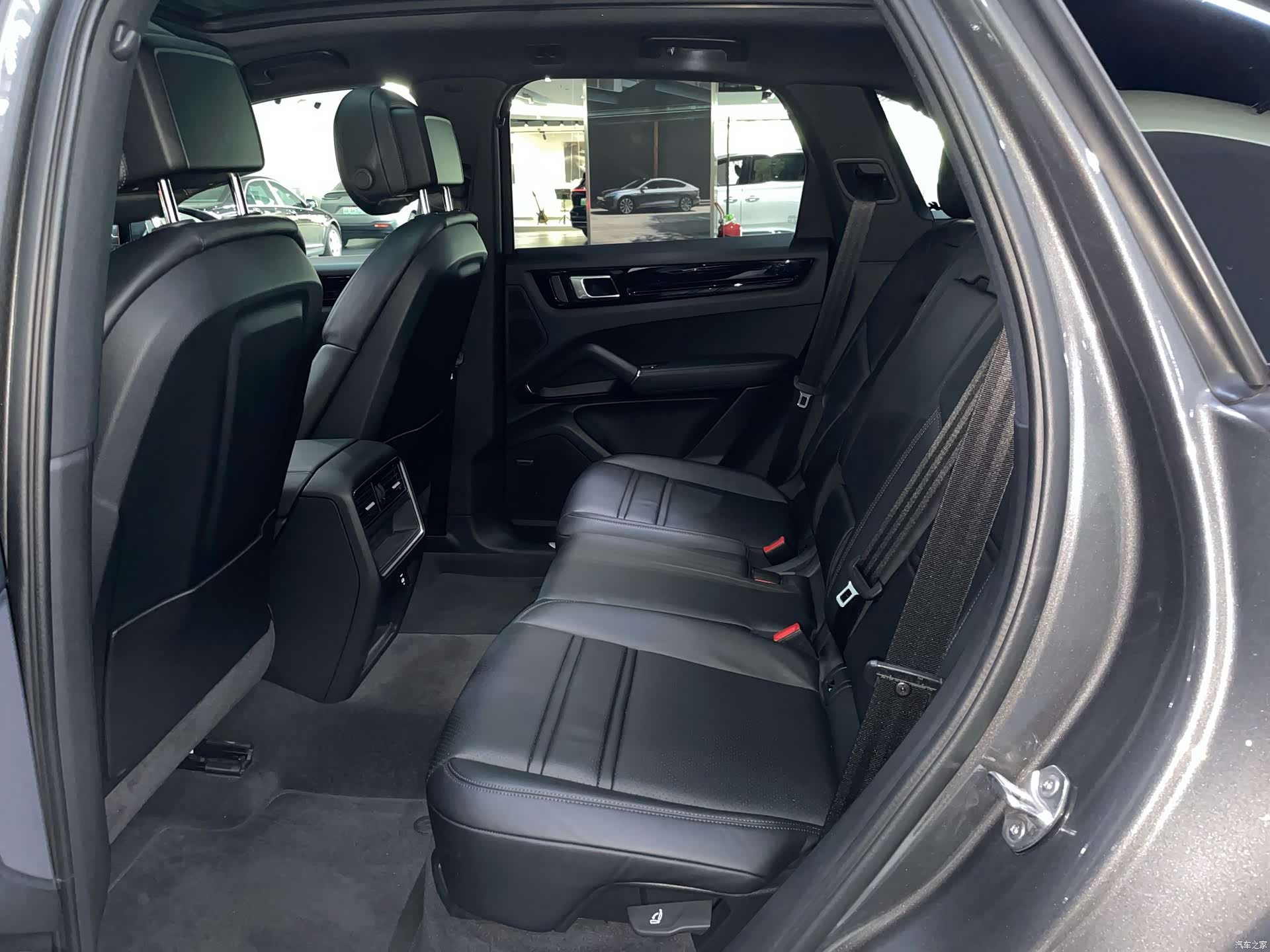 Porsche Cayenne, 2023 12