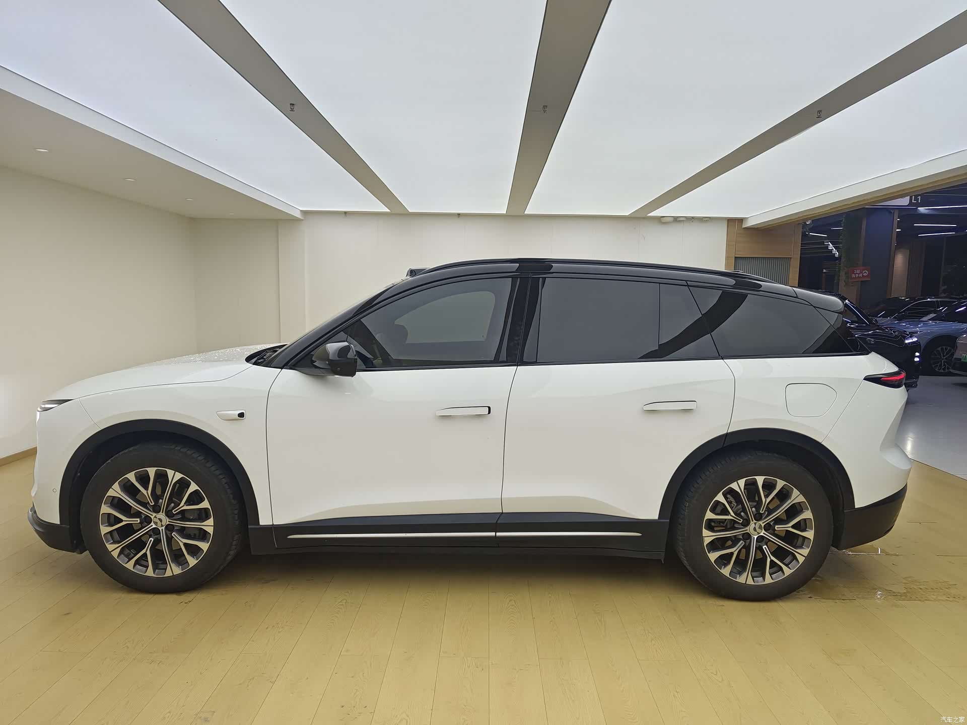 NIO ES6, 2024 8