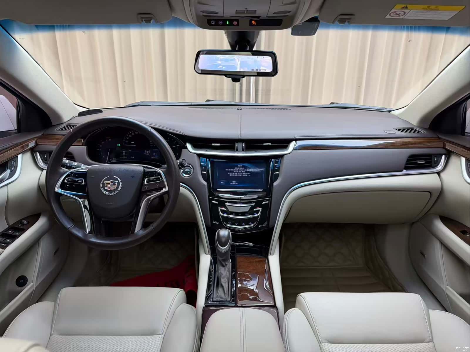 Cadillac XTS, 2016 2