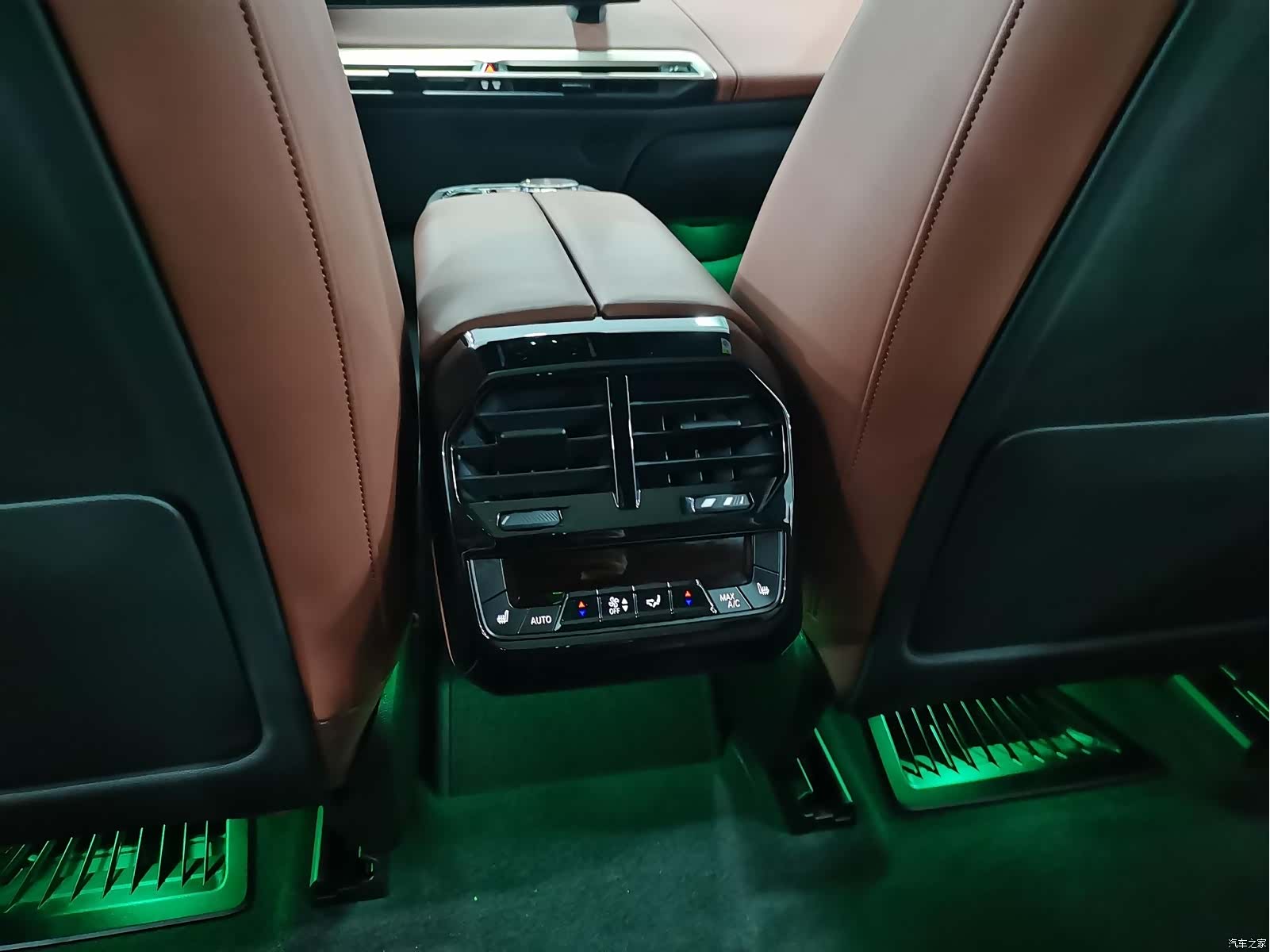 BMW iX, 2024 21