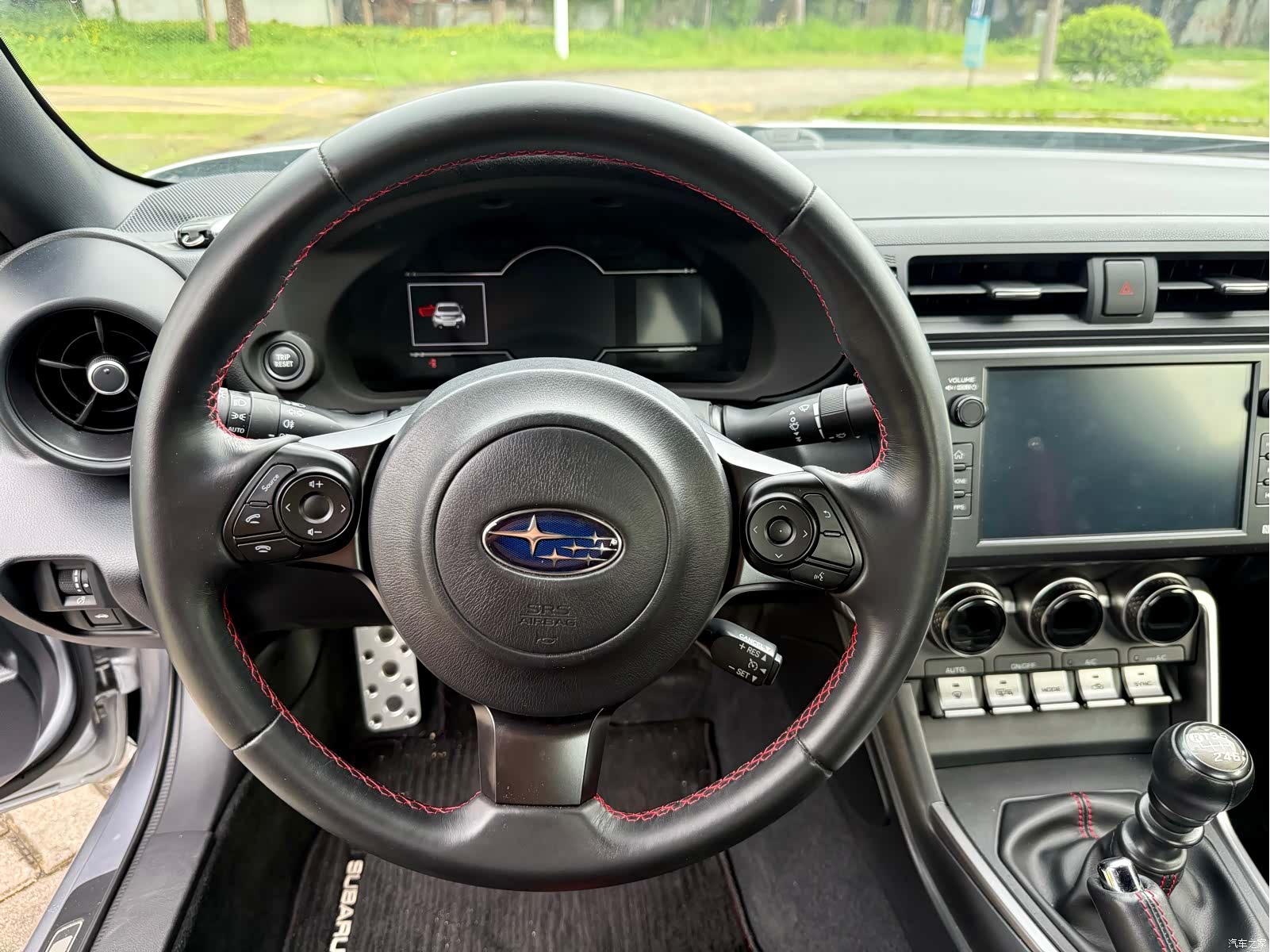Subaru BRZ, 2023 все фото