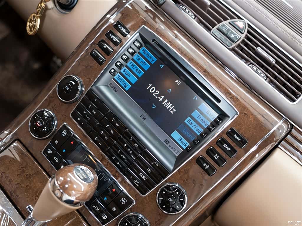 Maybach 62, 2014 24