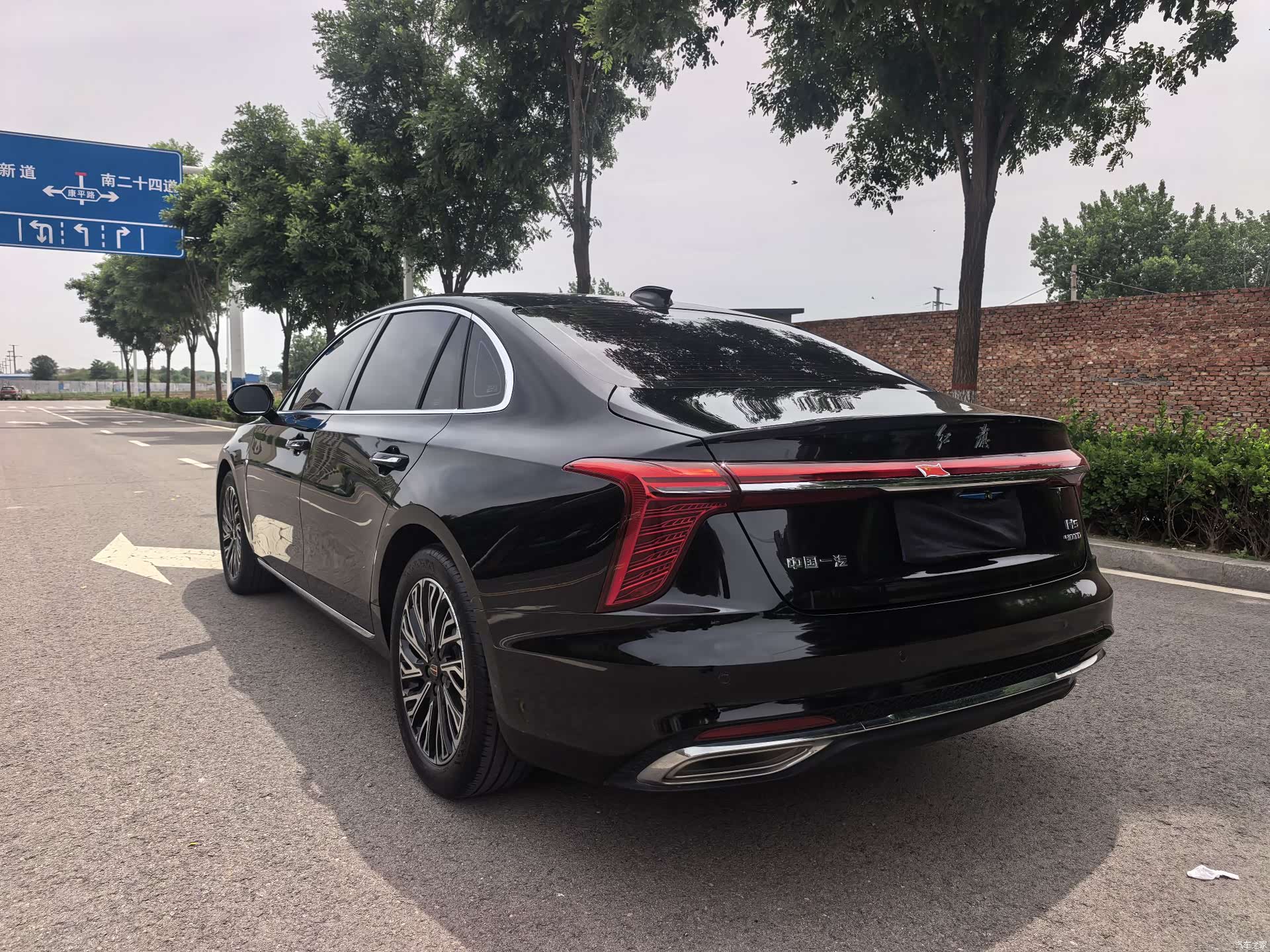 Hongqi H5, 2024 7
