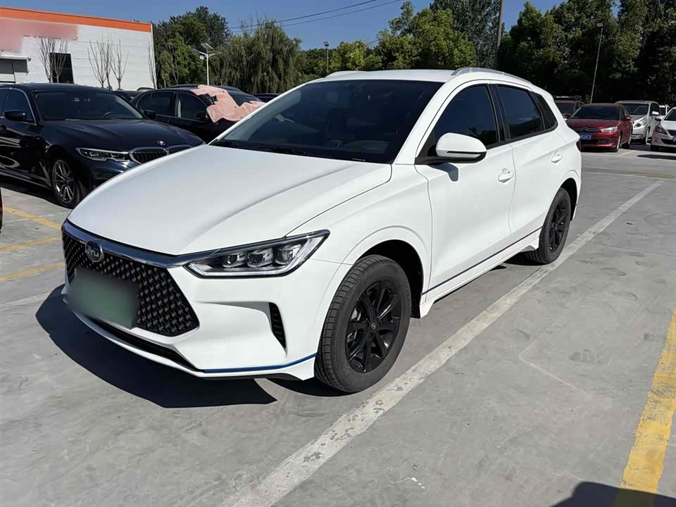 BYD e2