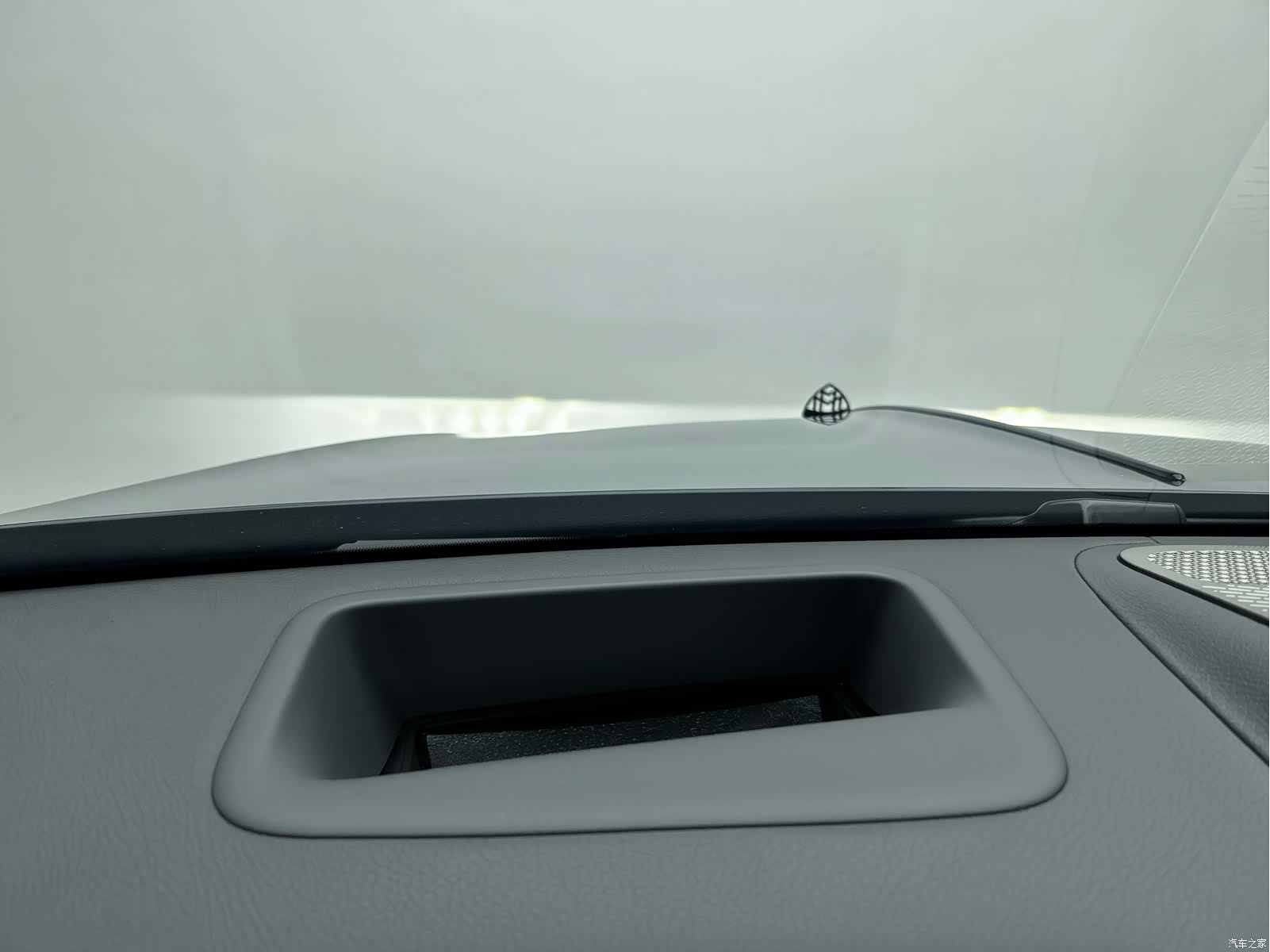 Maybach S-Class, 2024 10
