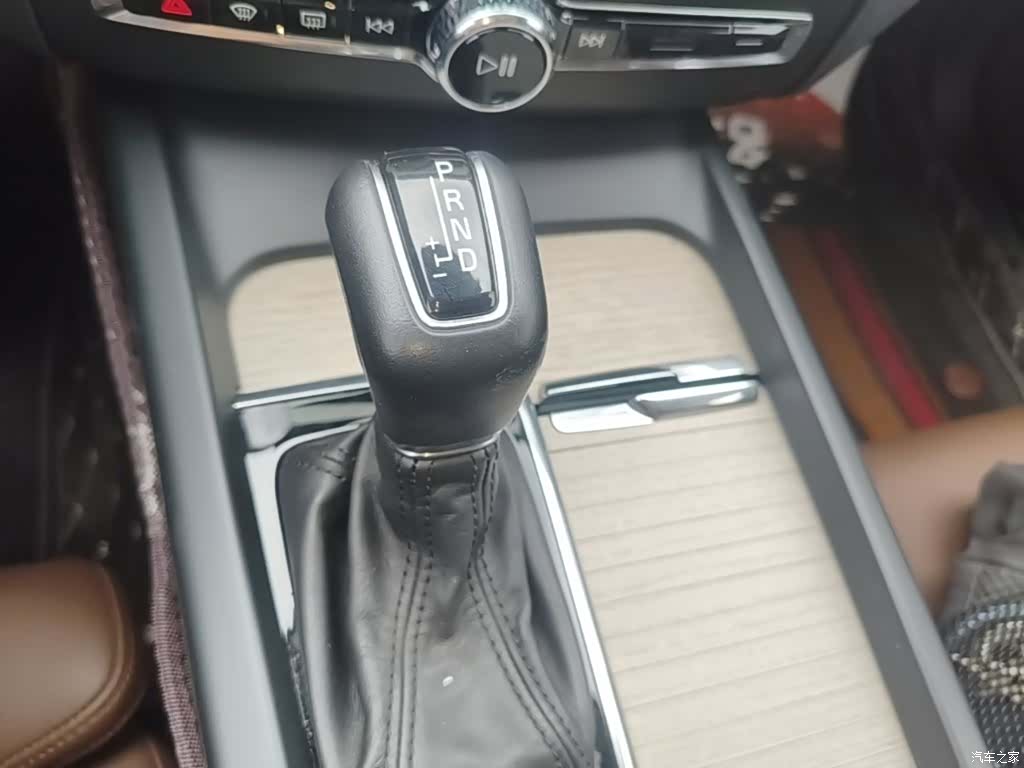 Volvo XC60, 2019 14