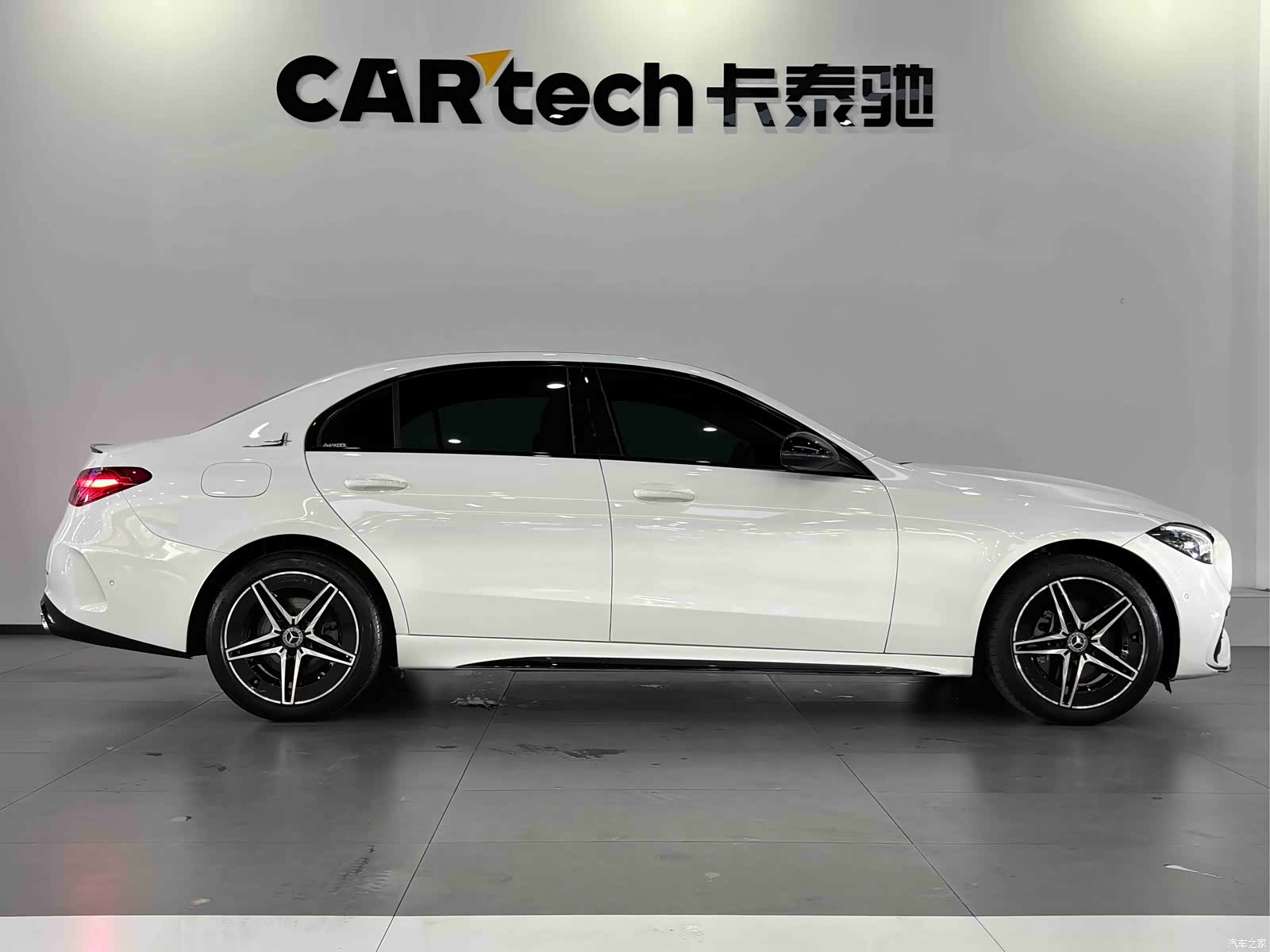 Mercedes-Benz C-Class, 2024 4