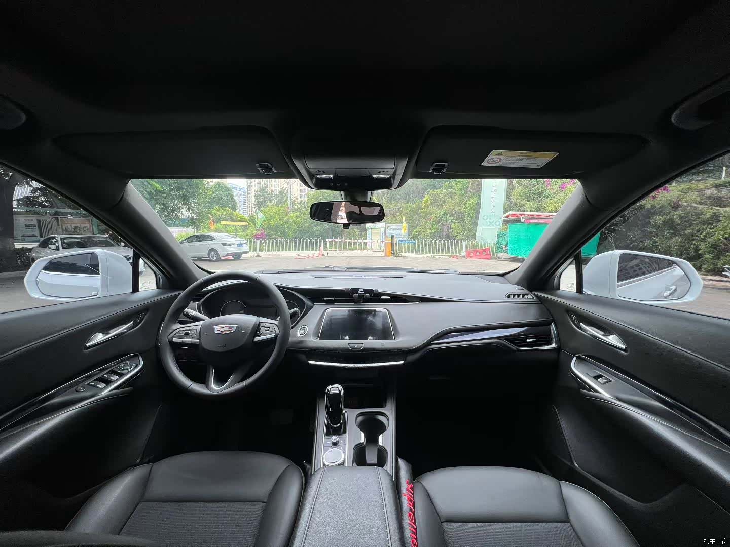 Cadillac XT4, 2021 все фото