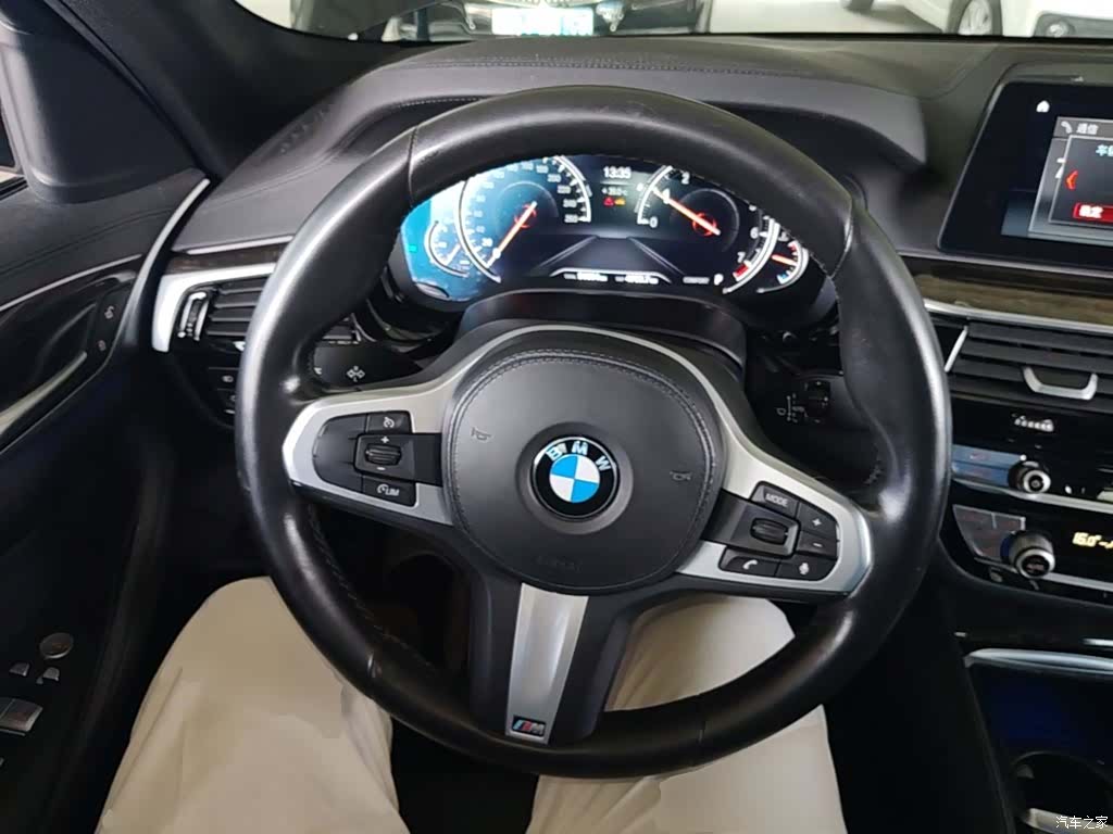 BMW 5 Series, 2018 11