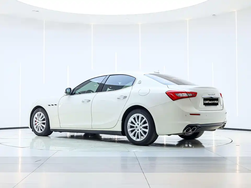 Maserati Ghibli Maserati Ghibli