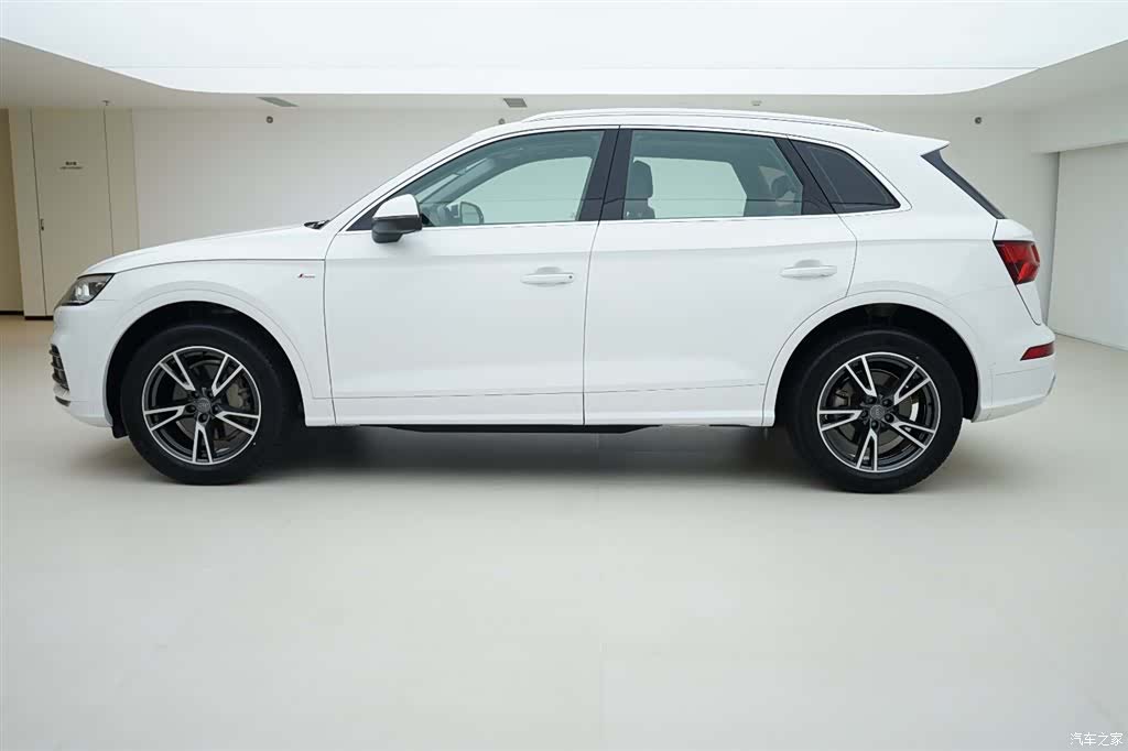 Audi Q5L, 2020 3