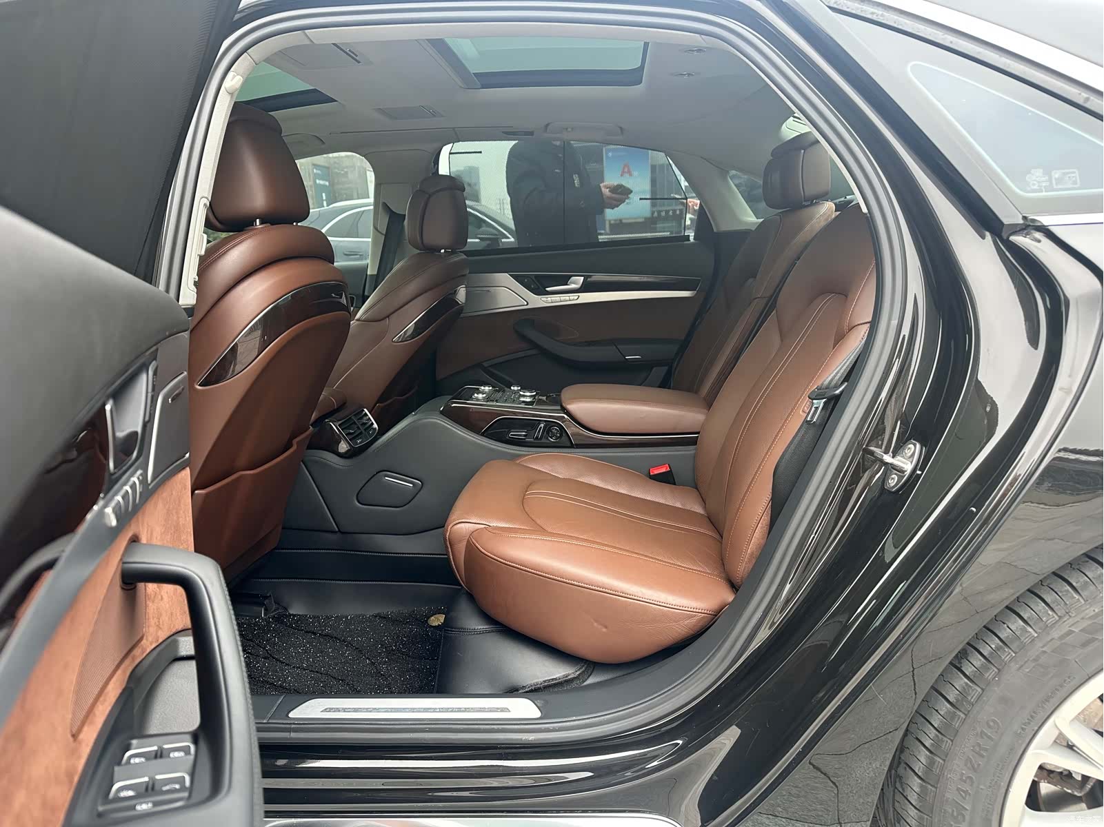 Audi A8L, 2014 24