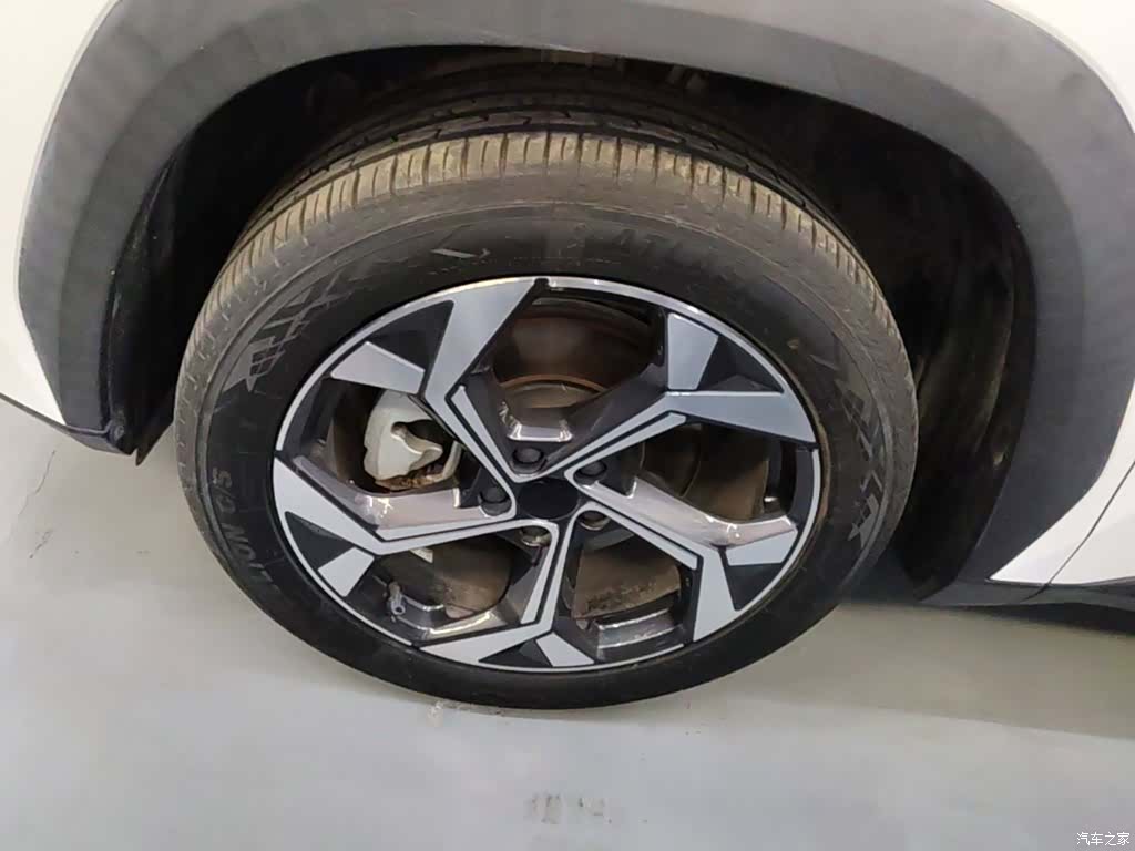 Geely Boyue, 2023 23