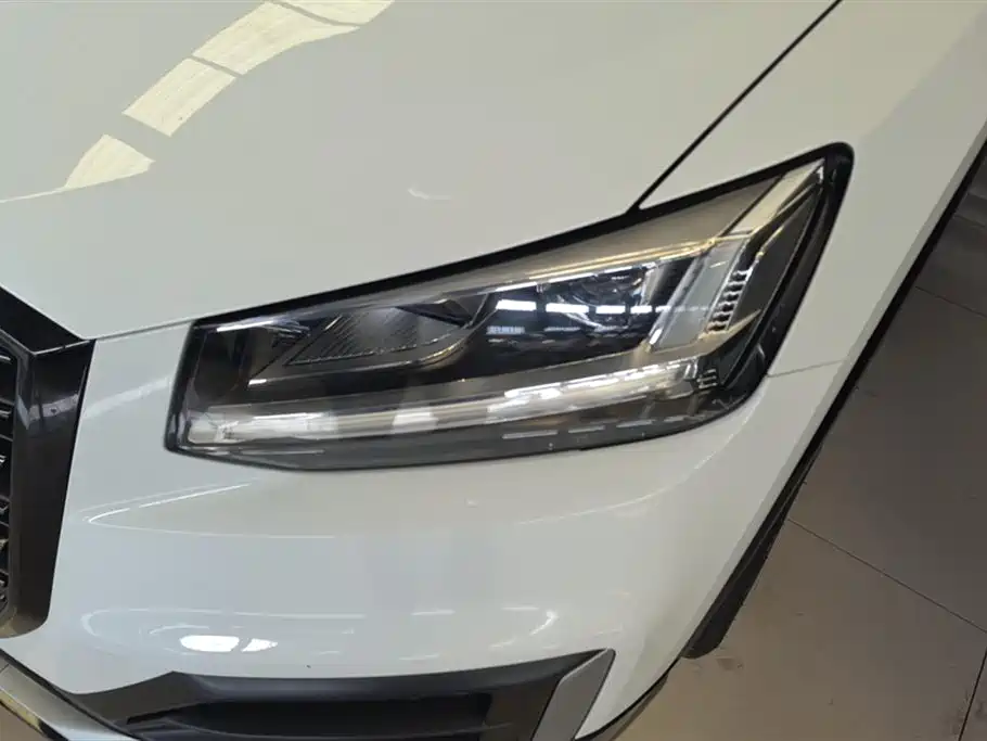 Audi Q2L Audi Q2L