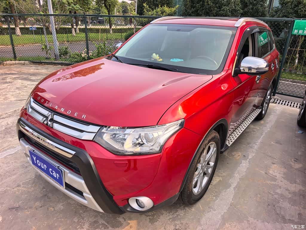 Mitsubishi Outlander, 2015 1