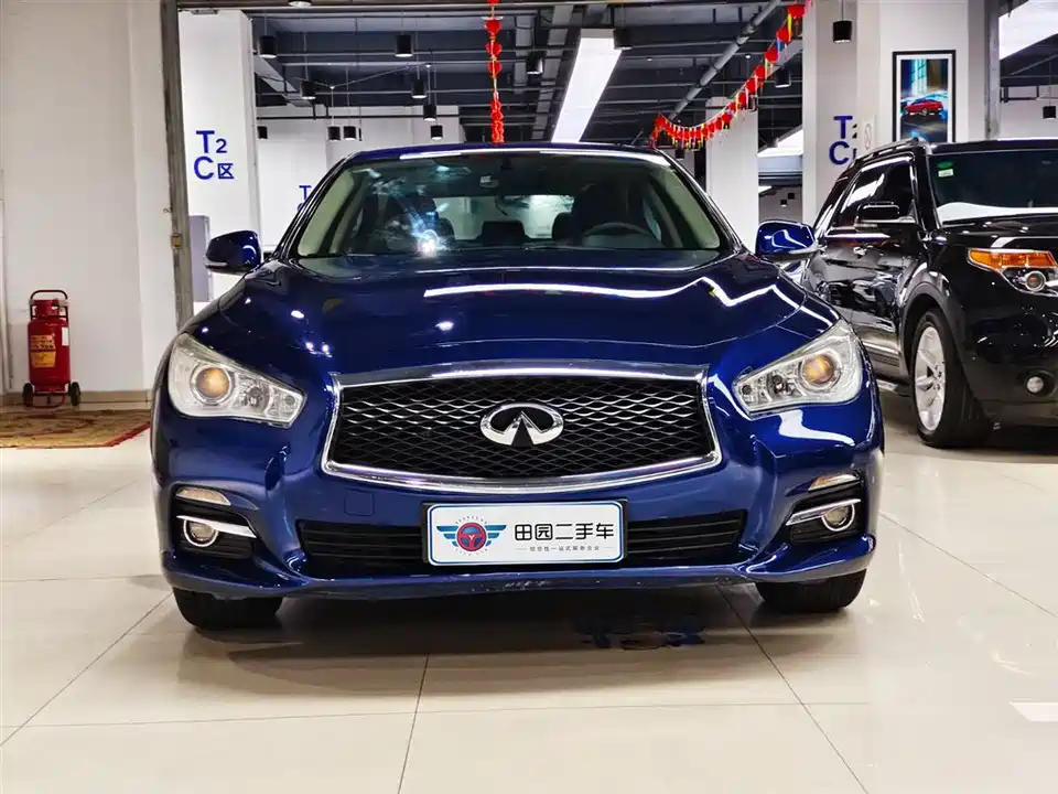 Infiniti Q50L