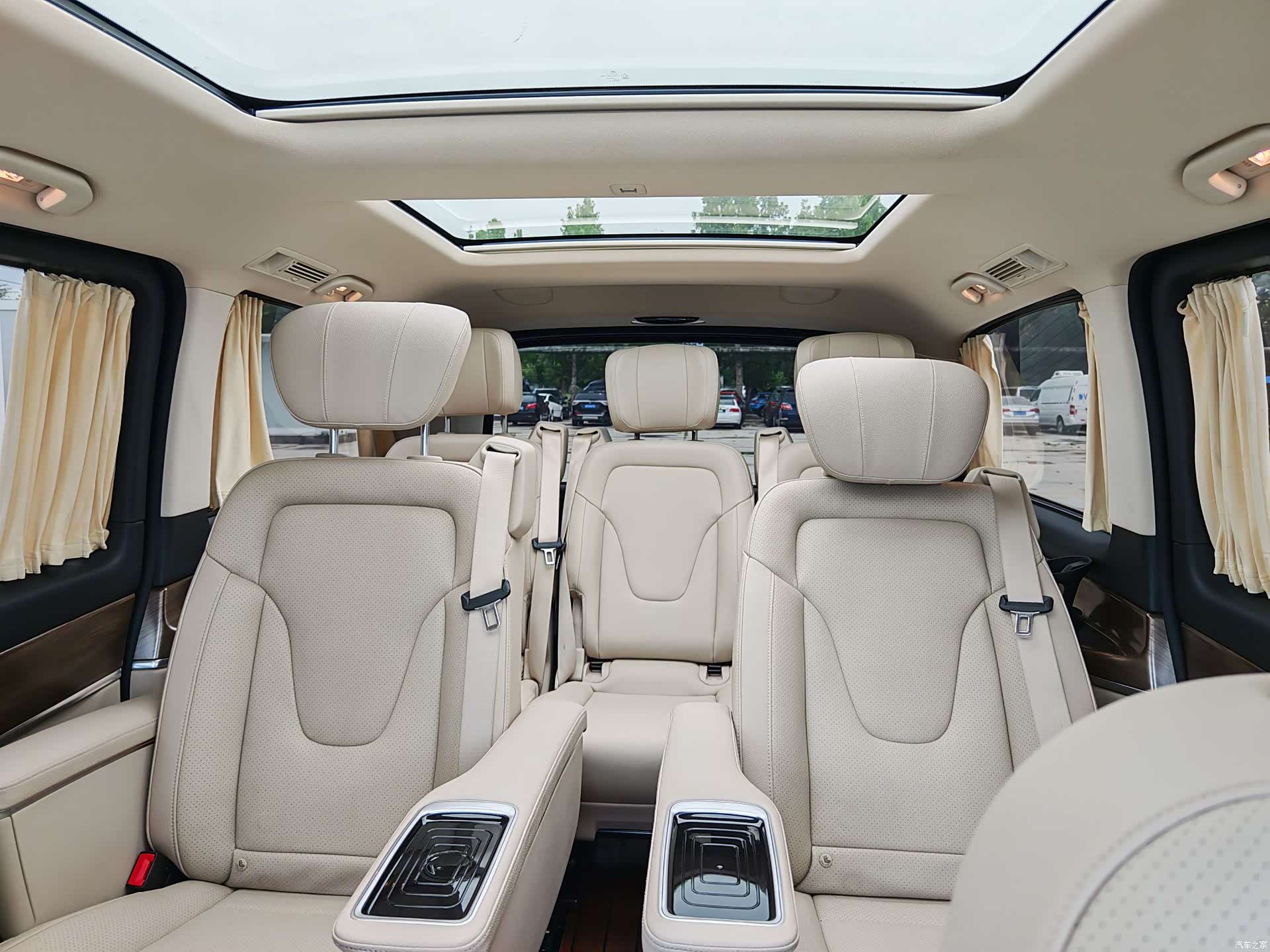 Mercedes-Benz V-Class, 2022 8