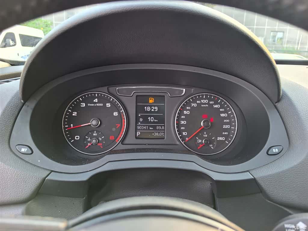 Audi Q3, 2019 11
