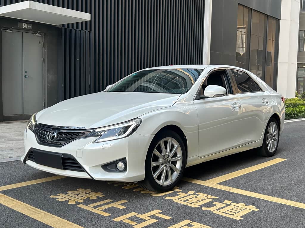 Toyota Reiz