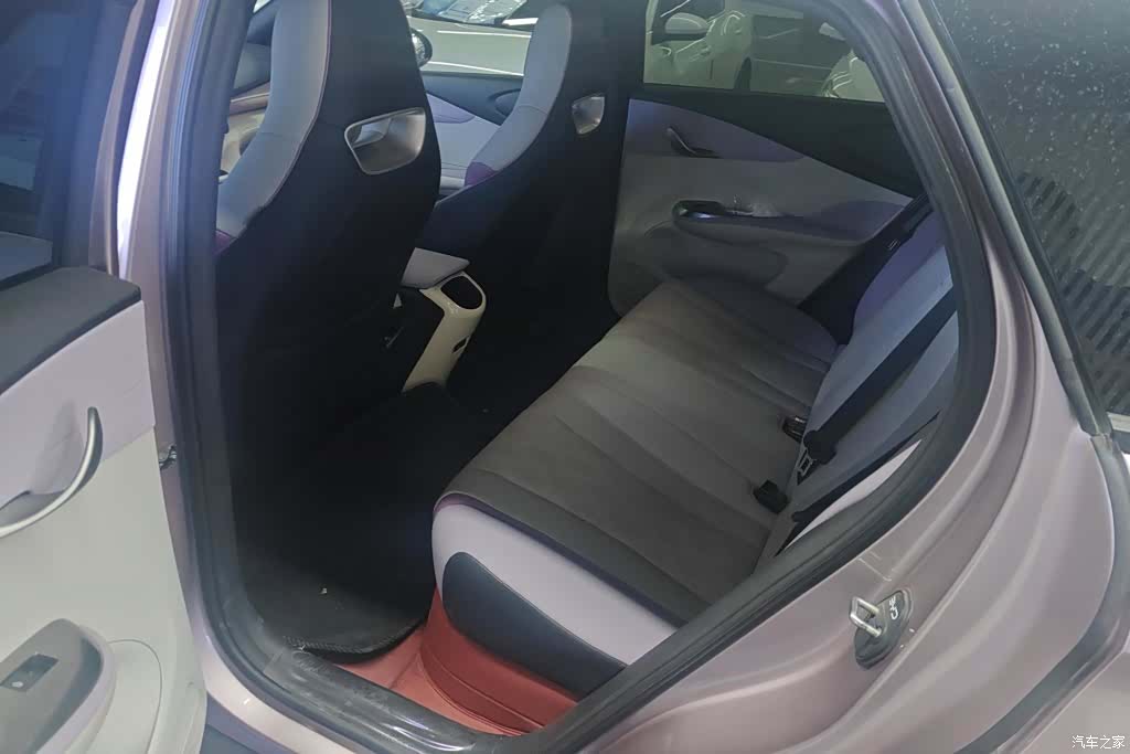 BYD Dolphin, 2025 11