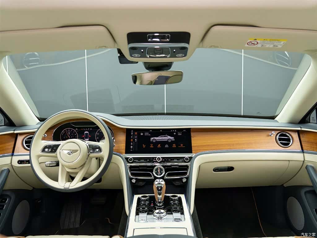 Bentley Flying Spur, 2023 15