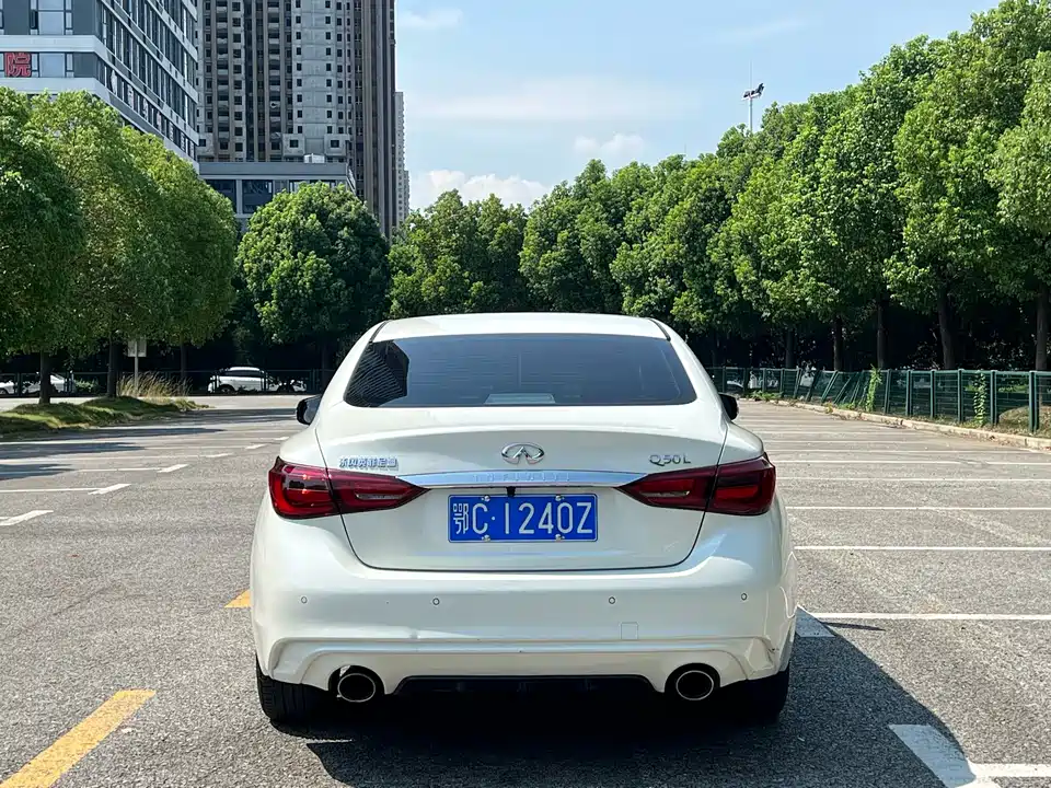 Infiniti Q50L Infiniti Q50L