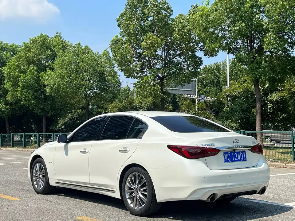 Infiniti Q50L Infiniti Q50L