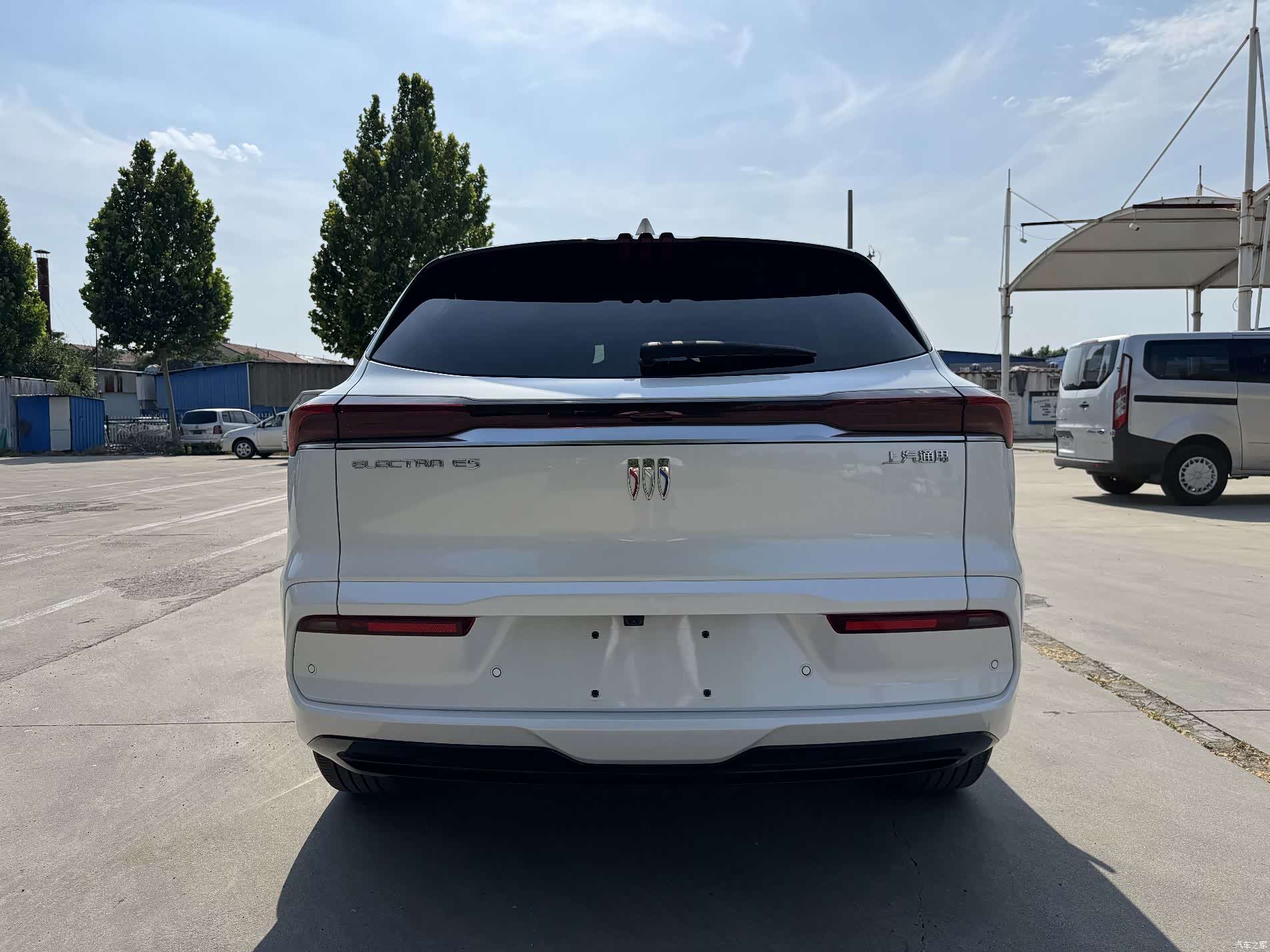 Buick E5, 2025 12
