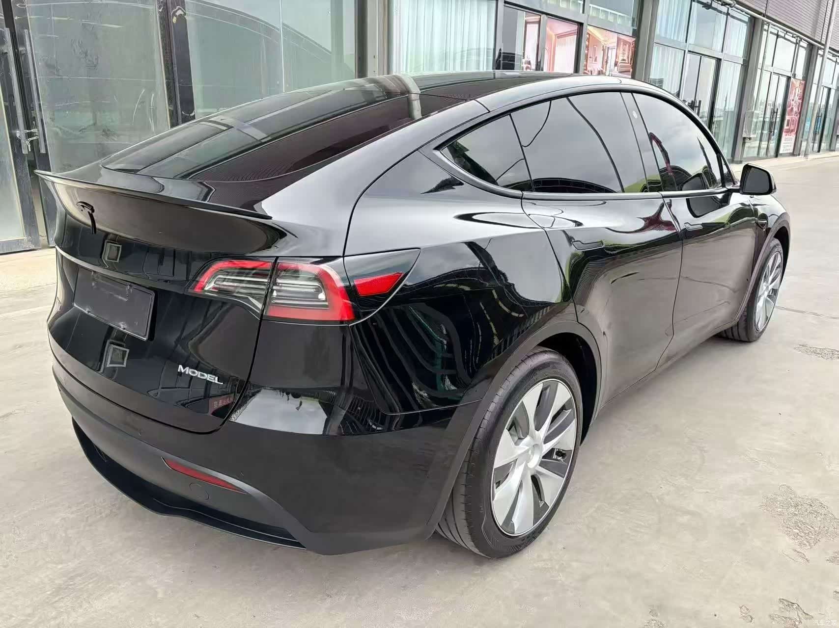 Tesla Model Y, 2023 6