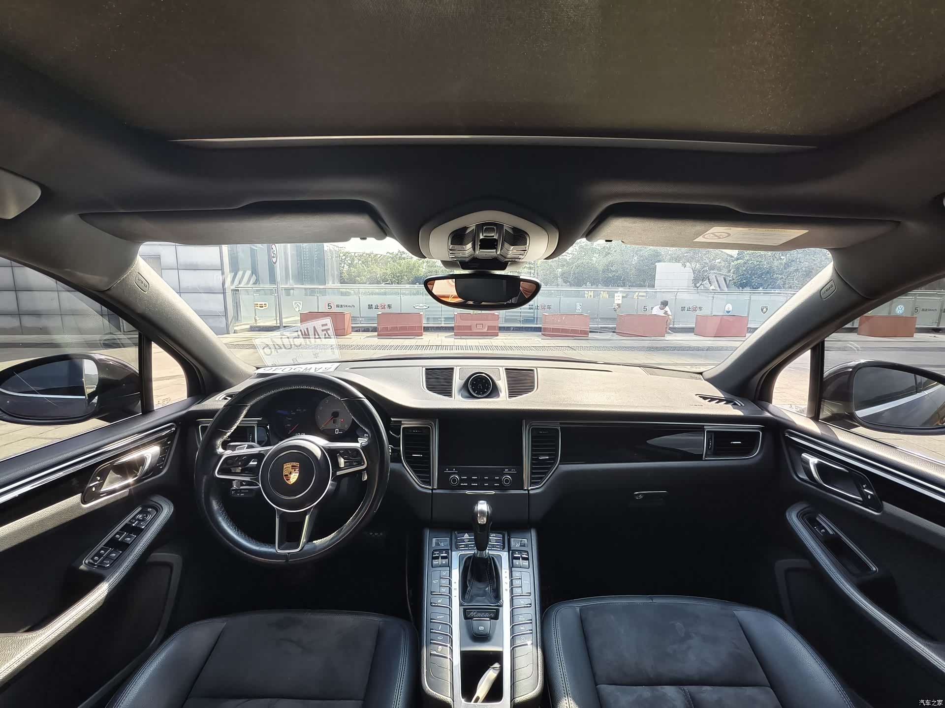 Porsche Macan, 2017 все фото