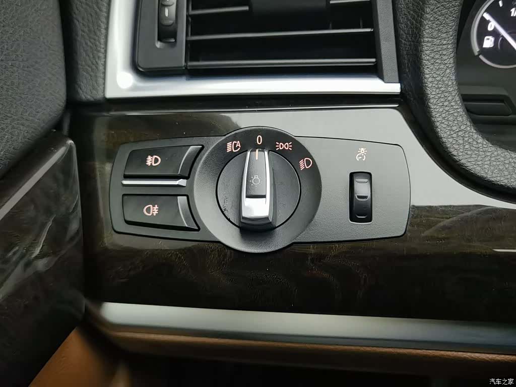 BMW 5 Series, 2015 21