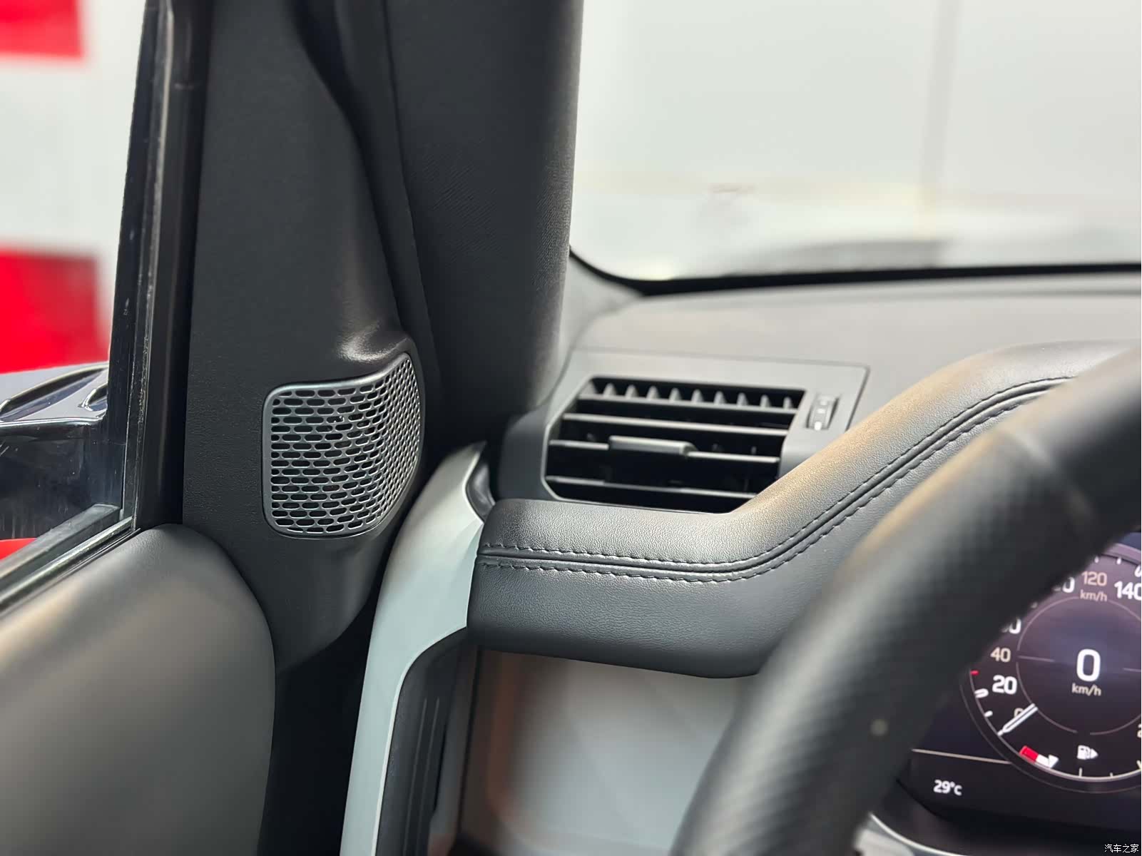 Land Rover Defender, 2020 17