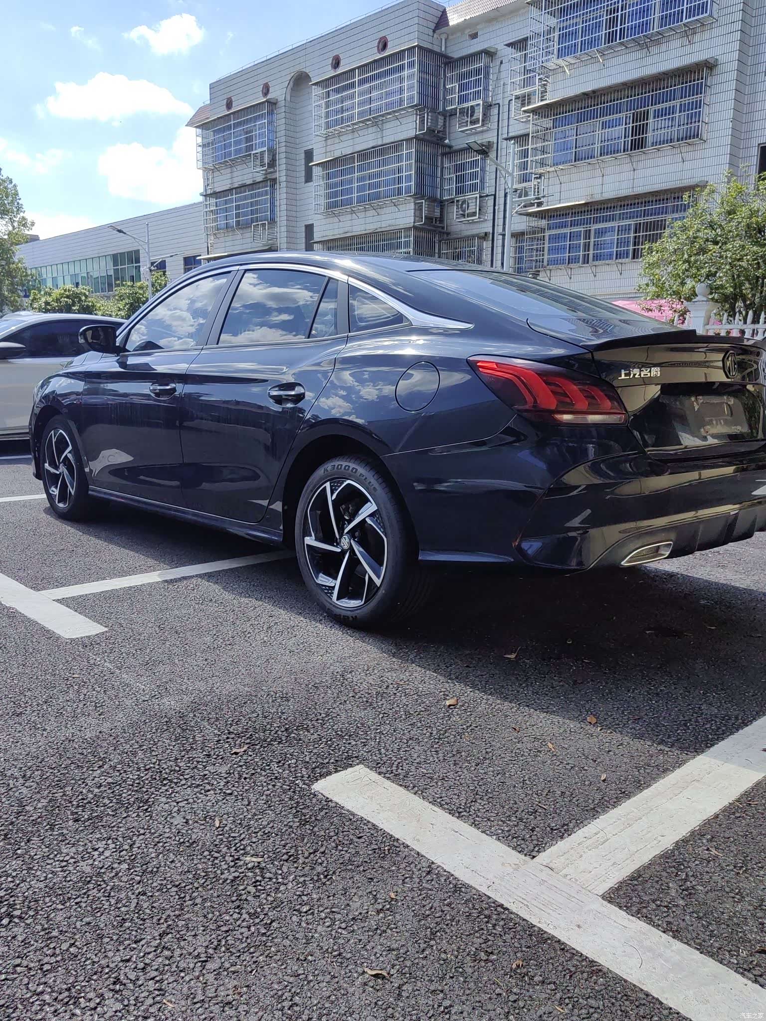 MG MG5, 2021 18