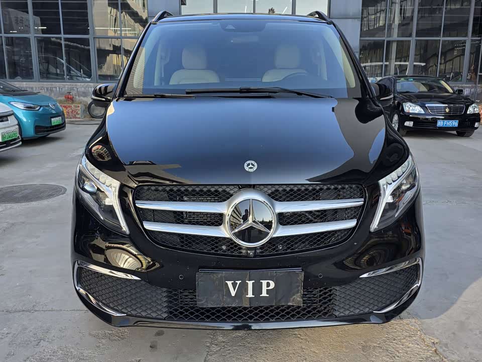 Mercedes-Benz V-class