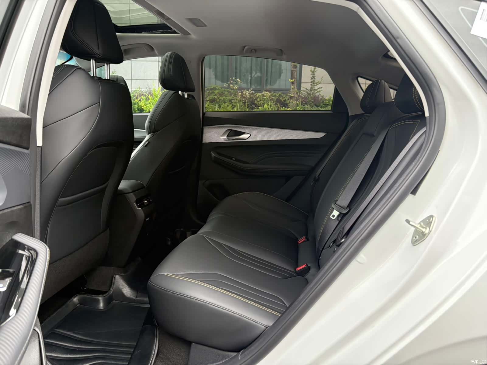 Geely Binray, 2025 8