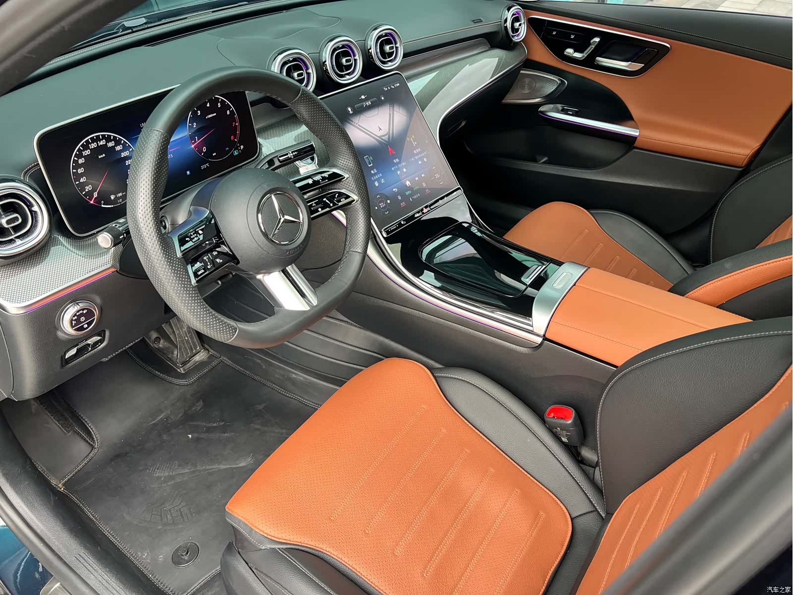 Mercedes-Benz C-Class, 2024 16