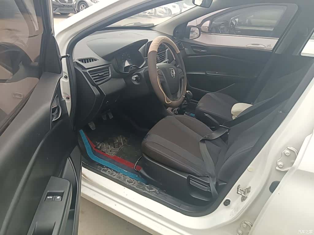 Wuling 310, 2017 16