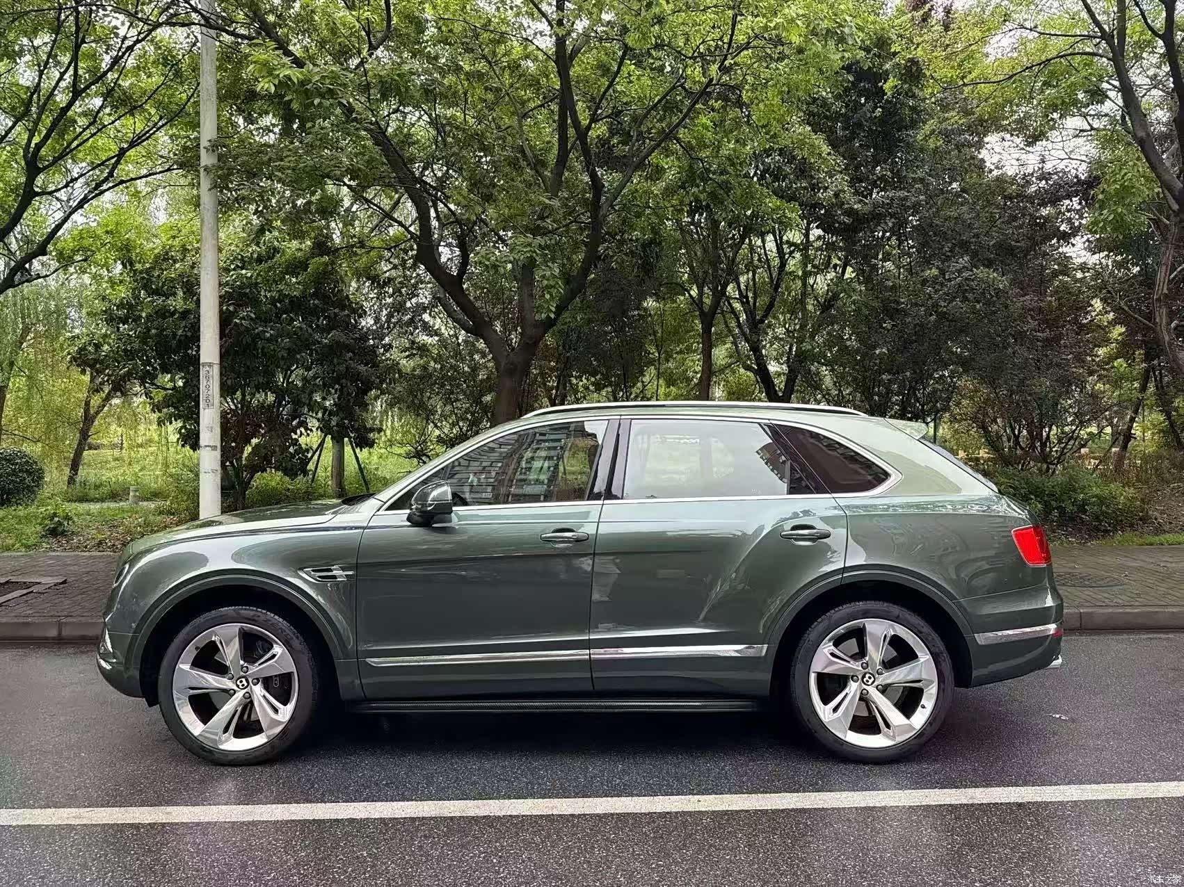 Bentley Bentayga, 2018 2