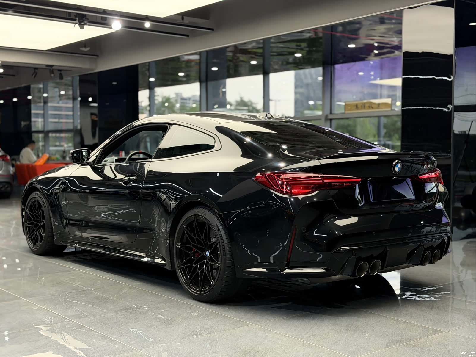 BMW M4, 2025 все фото