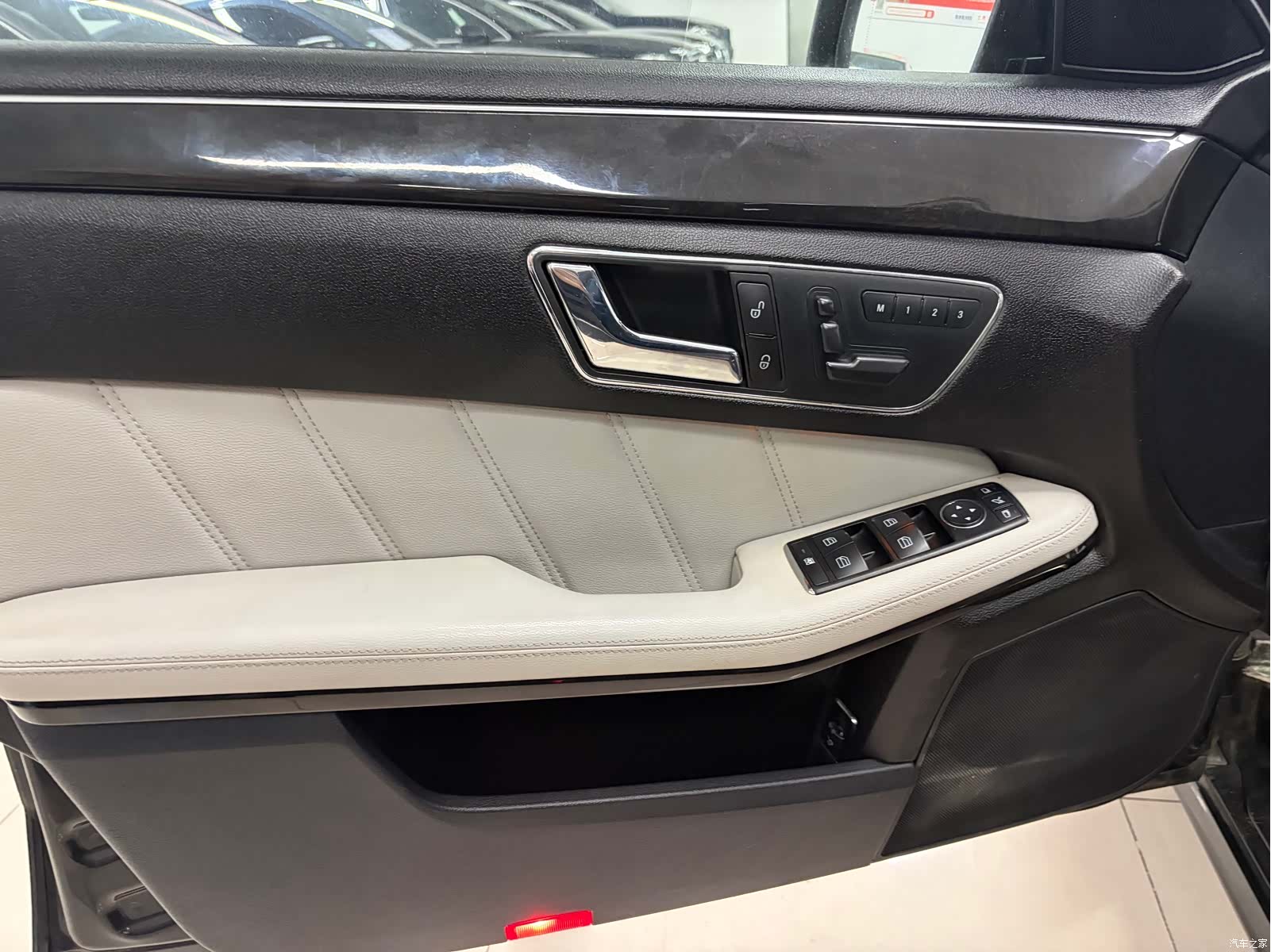 Mercedes-Benz E-Class, 2012 16