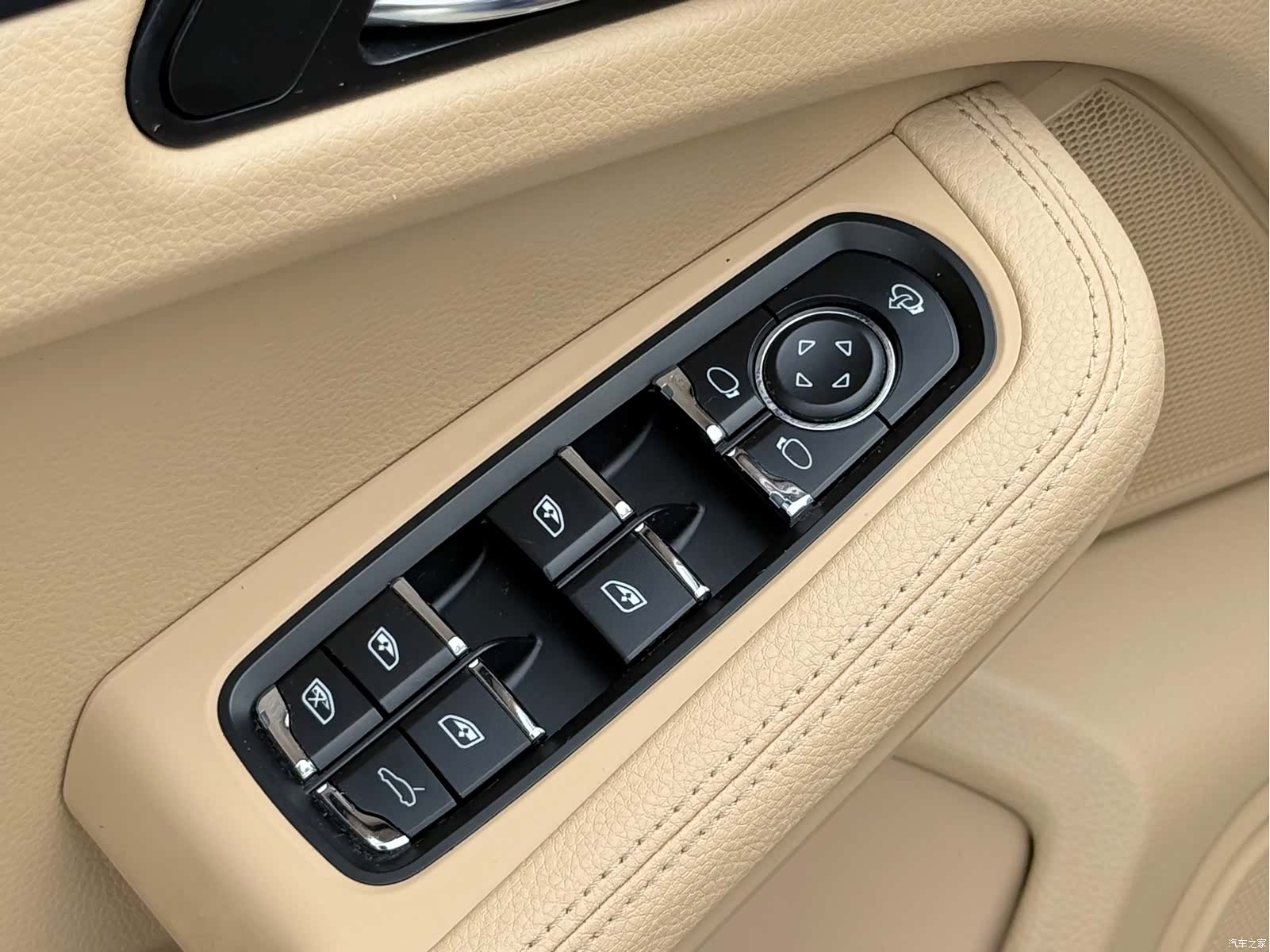 Porsche Macan, 2016 17