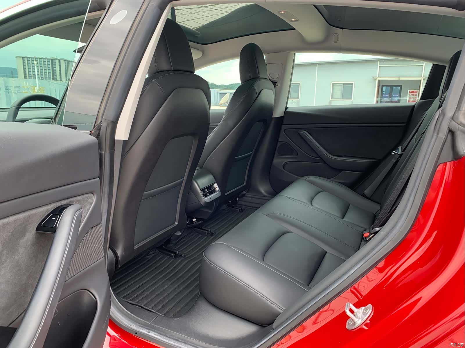 Tesla Model 3, 2019 9