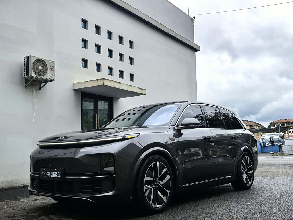 Li Auto L8