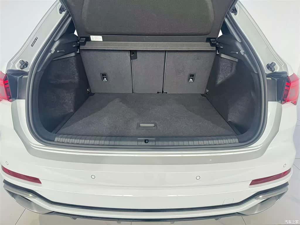 Audi Q3, 2024 6