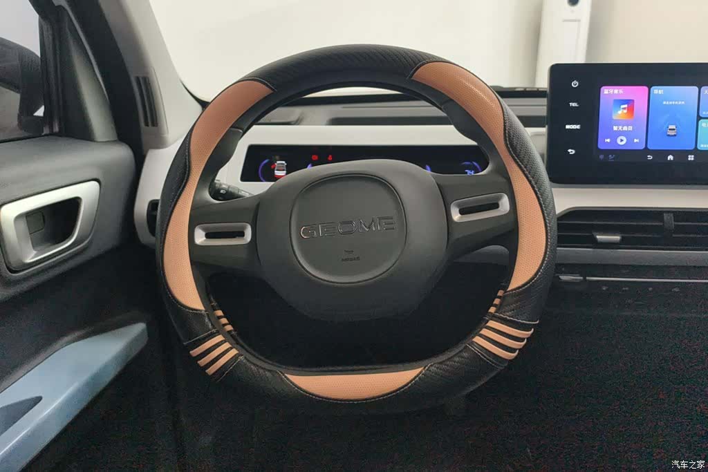 Geely Panda, 2025 15