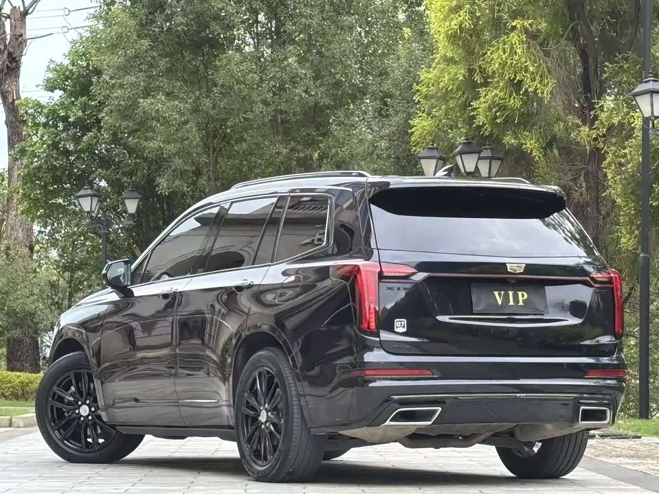Cadillac XT6