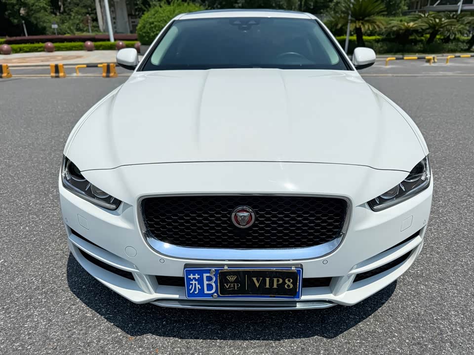 Jaguar XEL Jaguar XEL