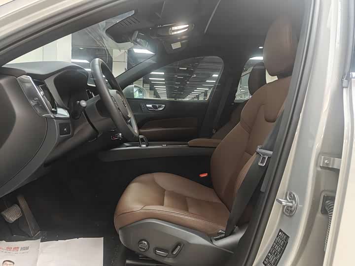 Volvo XC60, 2024 года фото 5