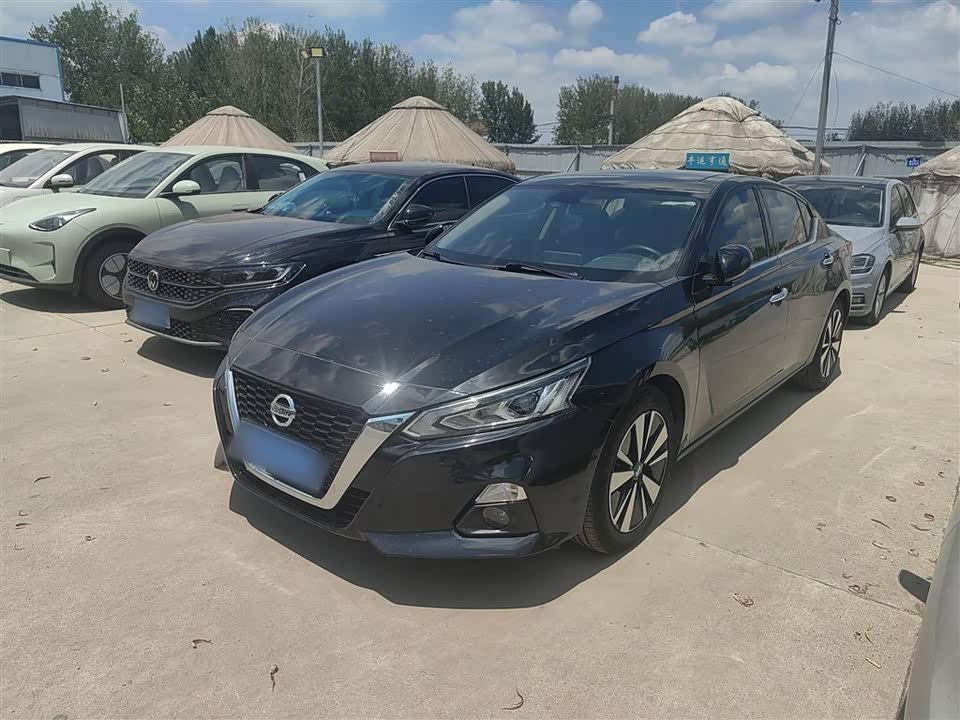Nissan Teana